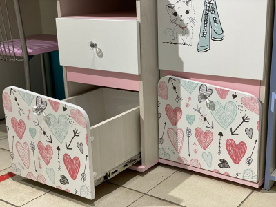 Стол письменный Малибу,древесина коричневая светлая ясень фото Стол письменный Малибу,древесина коричневая светлая ясень. Фото №4